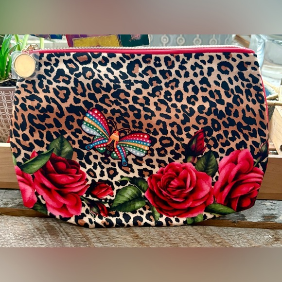 25+ Bundle of Skincare and Beauty Minis and More in Estée Lauder new pouch - Picture 5 of 5